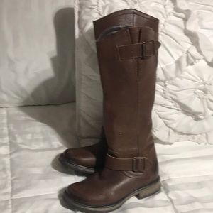 Knee high boots steve madden size 5 M